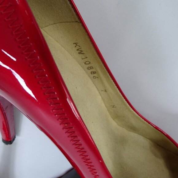 Stuart Weitzman Candy Apple Red Patent Leather‎ Peep-Toe Pumps Size 7 N Platform - Picture 8 of 9